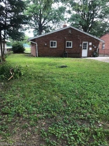 25124 Annapolis St, Dearborn Heights MI  48125-1872 exterior