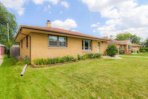 4460 64th St, Milwaukee, WI 53220-3418