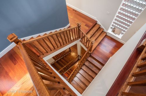 1708 Winnemac Ave, Chicago IL 60706-3427 exterior