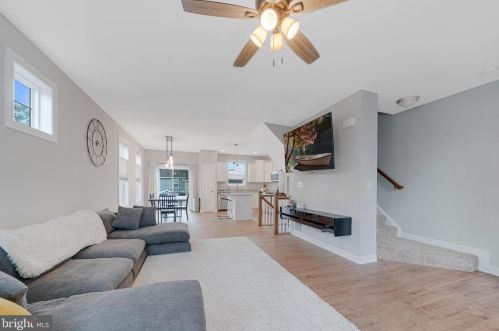 38 Overlook Dr, Hanover PA 17331-9136 exterior