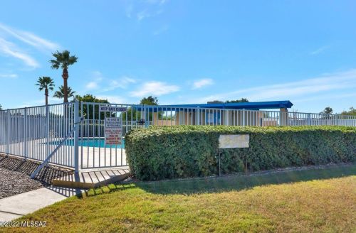 7780 Kenyon Dr, Tucson AZ 85710-4445 exterior