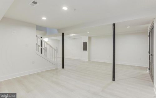 907 Gilbert Rd, Rockville MD  20851-1315 exterior