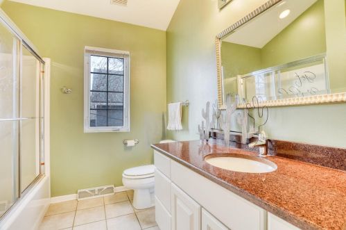 1741 Warren Ave, Milwaukee WI 53202-1616 exterior