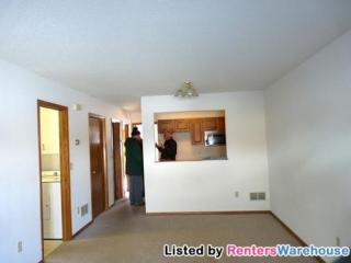 1009 4th St, Princeton MN  55371-1450 exterior
