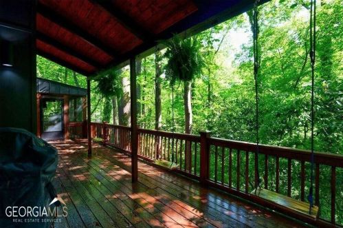 620 Colebrook Ct, Atlanta GA  30327-4710 exterior