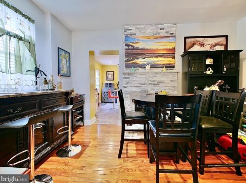 30 6 St, Chester PA 19013-3706 exterior