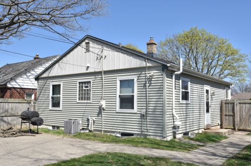 3049 83rd St, Milwaukee WI  53219-2715 exterior