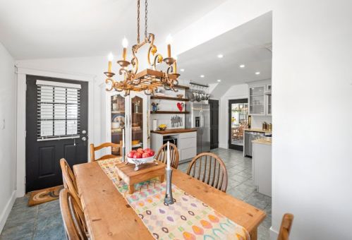 2201 72 Ct, Chicago IL 60707-4203 exterior