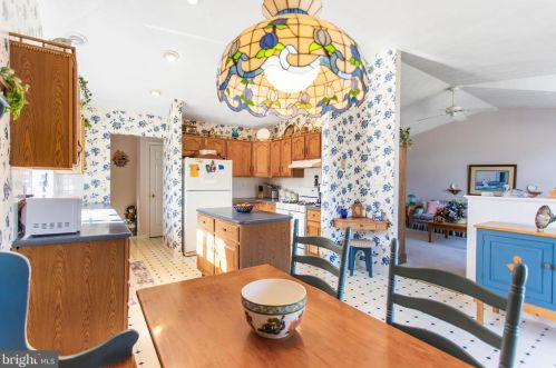 35 Wheaton Dr, Littlestown PA 17340-1354 exterior