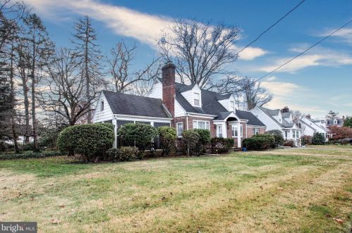 137 Fenwood Ave, Trenton, NJ 08619-2567