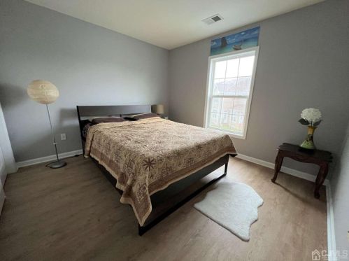 9 Edward Stec Blvd, Edison NJ 08837-7005 exterior