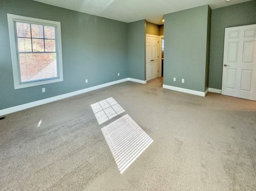 1531 Biltmore Ln, Pittsburgh PA 15217-4501 exterior