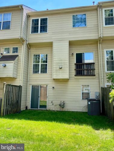 2123 Cambridge Park Ct, Silver Spring, MD 20902-4351