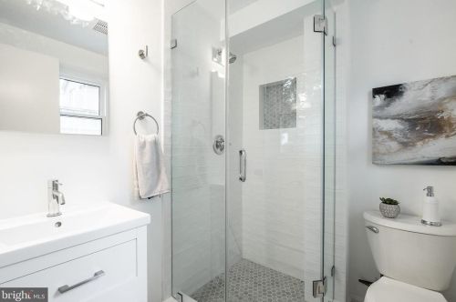 8705 Old Mount Vernon Rd, Alexandria VA  22309-2013 exterior