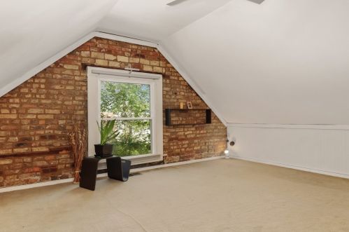 1817 Honore St, Chicago IL 60657-2007 exterior