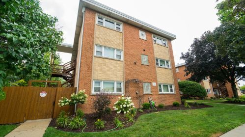 6044 Melvina Ave, Chicago IL 60638-4304 exterior