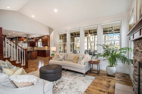 7180 Inverness Dr, Kalamazoo MI 49009-3935 exterior