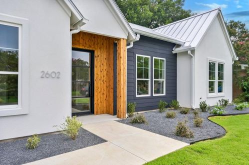 2602 Cascade Dr, Austin, TX 78757-2110