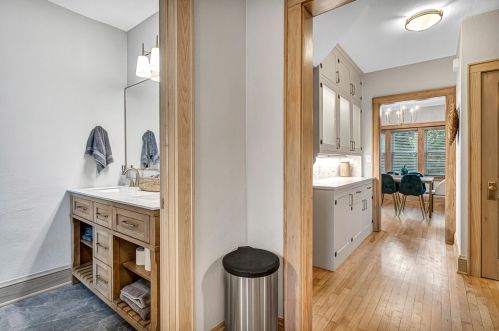 1411 Potter Ave, Milwaukee WI 53207-2115 exterior