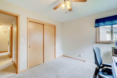 4708 Parkside Dr, Milwaukee WI 53225-4438 exterior