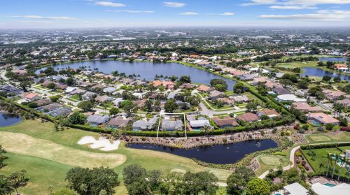 17320 Lake Park Rd, Boca Raton FL 33487-1166 exterior