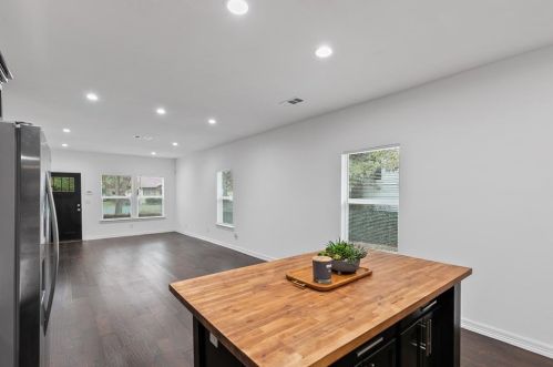 1505 Claude St, Dallas TX  75203-3624 exterior