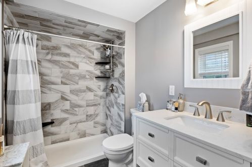 650 Malibran Dr, Pittsburgh PA 15237-5660 exterior