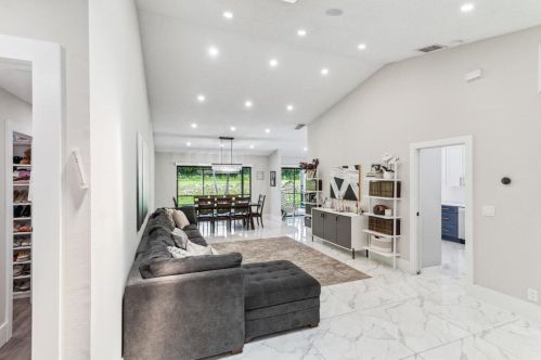 7851 Villa Nova Dr, Boca Raton FL 33433-1028 exterior