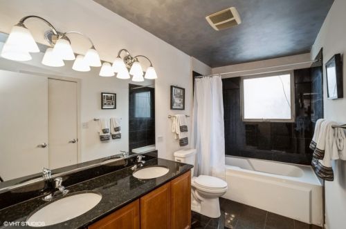 4109 Cottage Grove Ave, Chicago IL 60628-3809 exterior