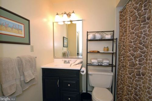 149 Wyndham Pl, Trenton NJ 08691-3130 exterior