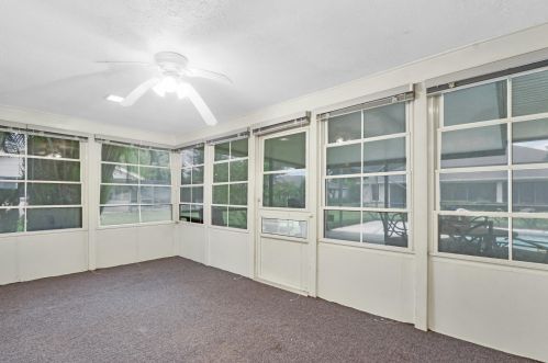 5709 Eagle Dr, Fort Pierce FL 34951-2322 exterior