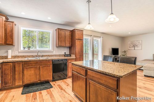 3470 Egner St, Cedar Springs MI 49319 exterior