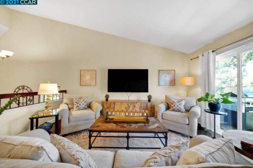 5175 Muirfield Ln, Concord, CA 94521-4541