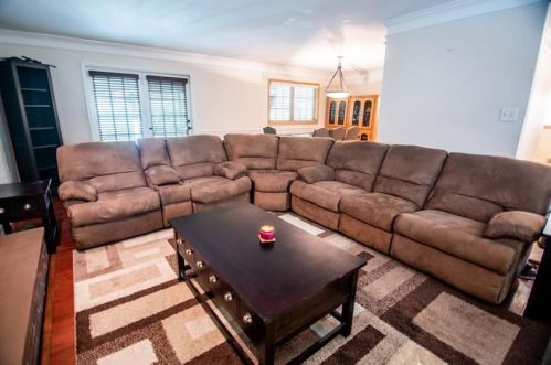 2305 Marbury Rd, Pittsburgh PA exterior