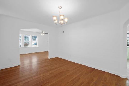 4587 Wabash Ave, Saint Louis MO 63109-1967 exterior