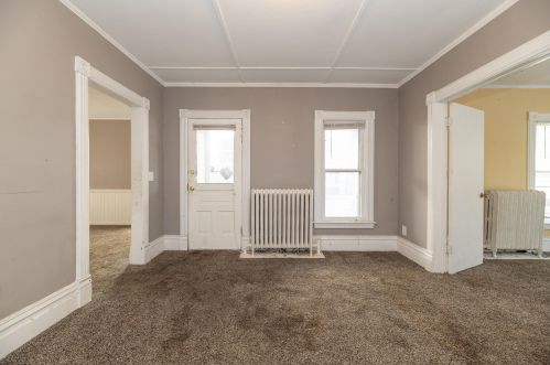 1408 Westnedge Ave, Kalamazoo MI 49007-2426 exterior