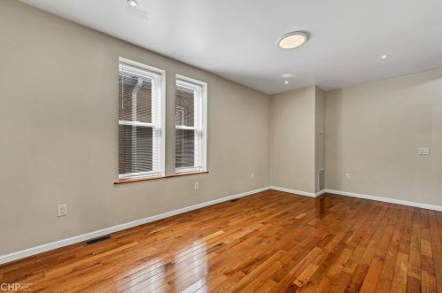 5937 Artesian Ave, Chicago IL 60645-5301 exterior