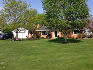 5837 Angling Rd, Kalamazoo MI  49024-1074 exterior