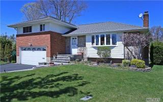 4 Drury Ln, Syosset, NY 11791-6603