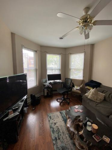 1507 Henderson St, Chicago, IL 60657-2105