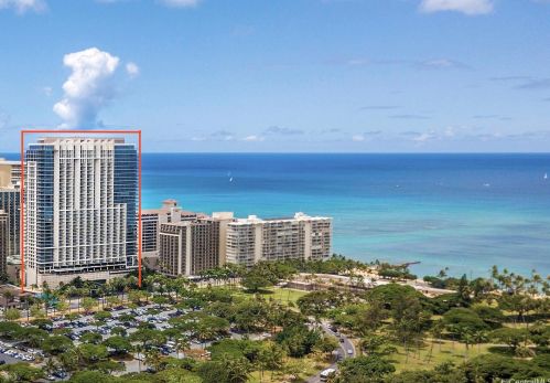 223 Saratoga Rd, Honolulu HI 96815-1942 exterior