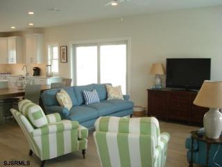 305 21st St, Brigantine City NJ  08203-1905 exterior