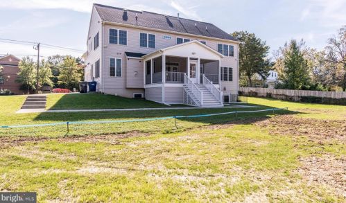 8106 Ashton St, Alexandria VA 22309-1345 exterior