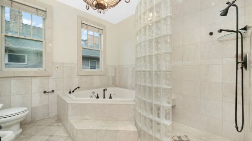 4841 Hoyne Ave, Chicago IL 60625-1306 exterior