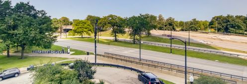 1550 Lake Shore Dr, Chicago IL  60610-1675 exterior