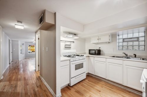 3340 Hamilton Ave, Chicago IL 60636-1020 exterior