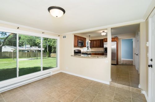 219 Daphne Rd, Milwaukee WI 53209-3346 exterior