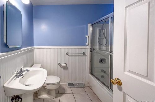 65 Covington Dr, Milford CT 06461-1805 exterior