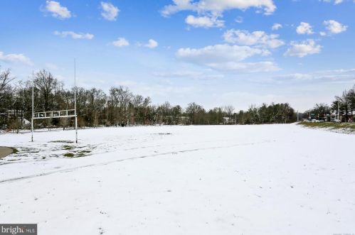 7641 Miller Fall Rd, Rockville MD 20855-1165 exterior