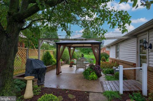 1926 Drexel Ave, Lancaster PA 17602-3302 exterior